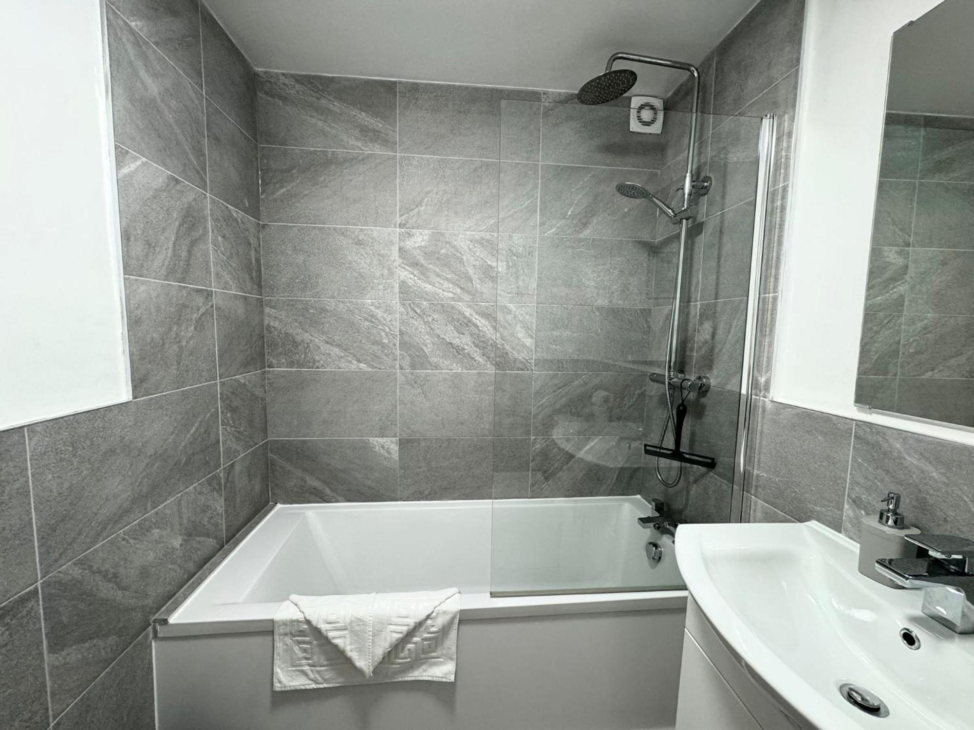 The Alnham, Large 3 Bed Apartment, Close To The City نيوكاسل أبون تاين المظهر الخارجي الصورة
